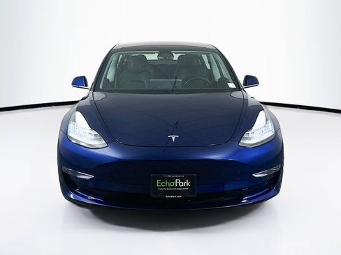 Used 2018 Tesla Model 3 Long Range RWD image 2