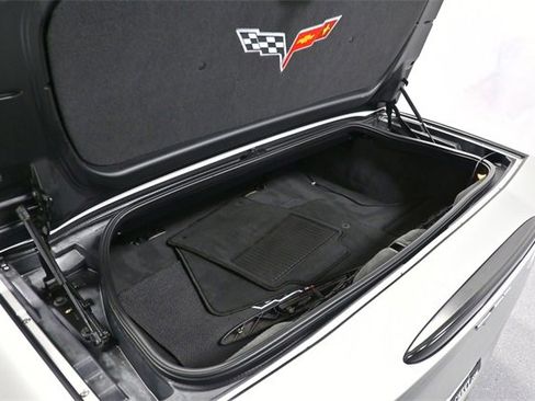 Used 2006 Chevrolet Corvette Base w/ Preferred Equipment Group image 13