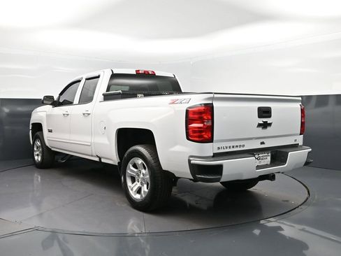 Used 2018 Chevrolet Silverado 1500 LT w/ Texas Edition AWD/4WD image 5