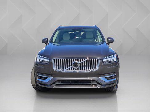 Used 2024 Volvo XC90 T8 Plus w/ Protection Package Premier image 2