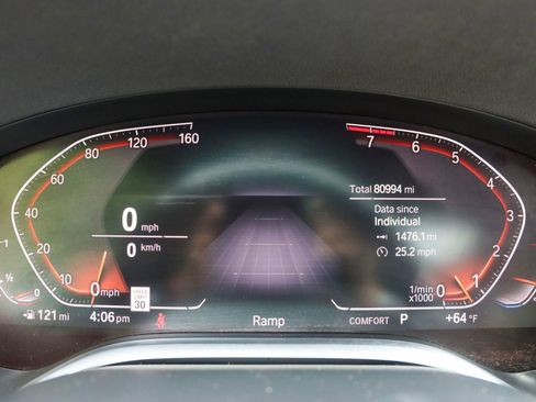 Used 2020 BMW 740i w/ M Sport Package image 32