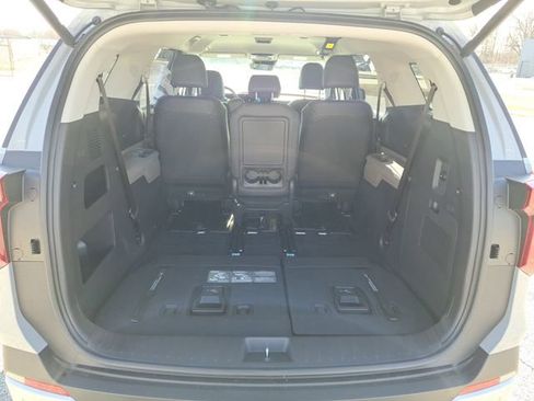New 2026 Kia Carnival EX FWD image 24