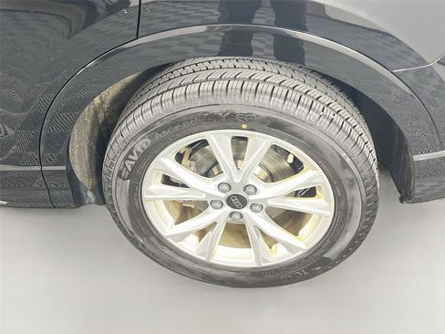 Used 2024 Audi Q3 2.0T Premium Plus AWD/4WD image 30