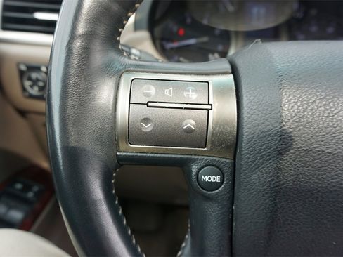 Used 2011 Lexus GX 460 image 7