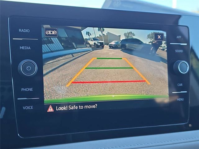 New 2026 Volkswagen Taos SE FWD image 17