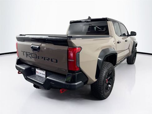 Used 2025 Toyota Tacoma TRD Pro AWD/4WD image 2