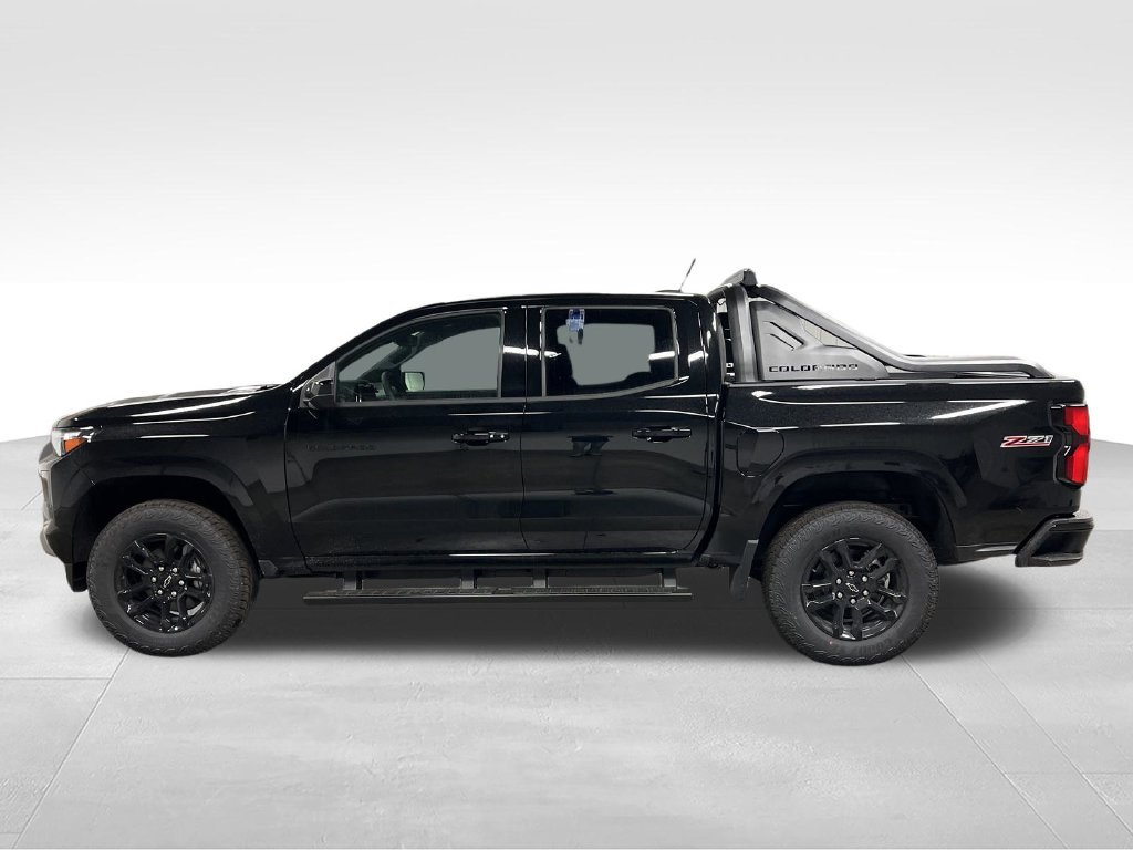 New 2026 Chevrolet Colorado Z71 w/ Midnight Edition AWD/4WD image 5