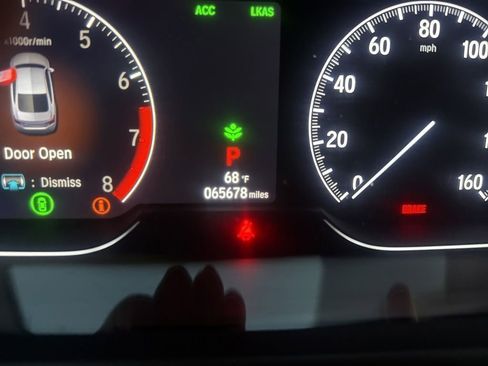Used 2020 Honda Accord Sport image 2