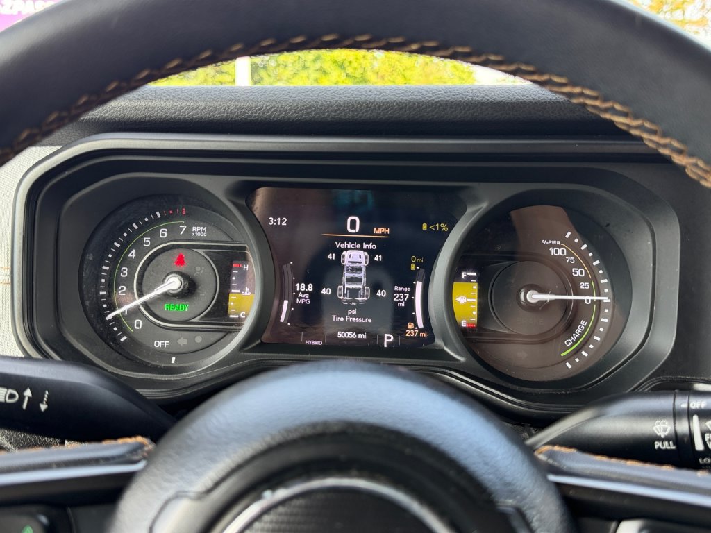 Used 2024 Jeep Wrangler Unlimited AWD/4WD image 21