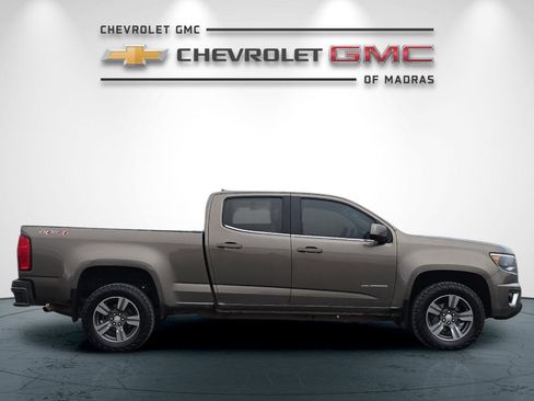 Used 2016 Chevrolet Colorado LT w/ LT Convenience Package image 2