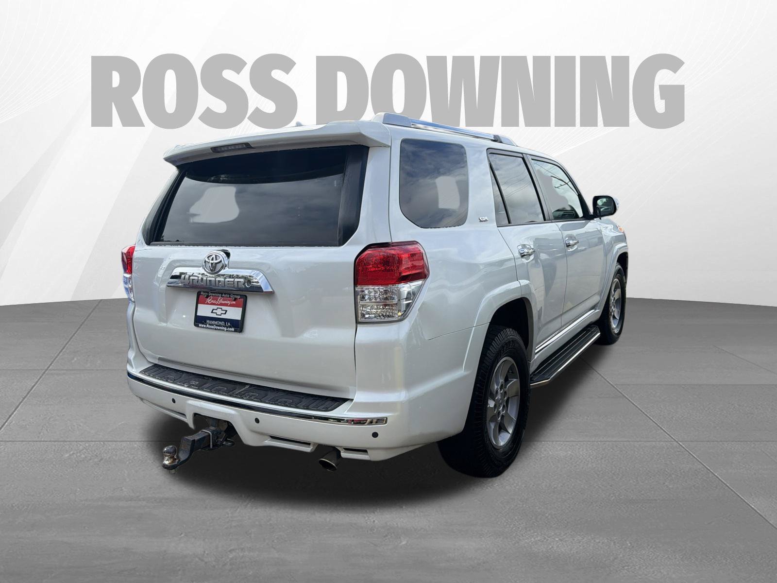 Used 2011 Toyota 4Runner SR5 w/ Premium Pkg w/Leather RWD image 4
