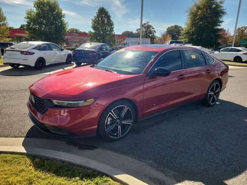 Used 2025 Honda Accord Sport image 7