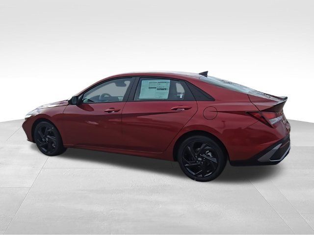 Used 2026 Hyundai Elantra Sport FWD image 6