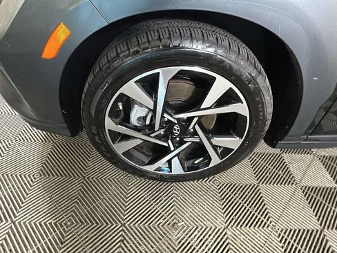 Used 2023 Hyundai Kona Limited AWD/4WD image 11