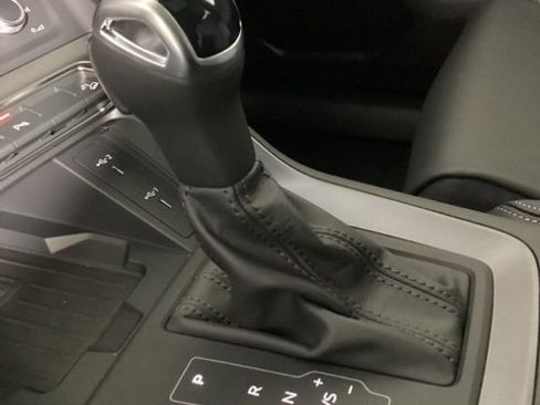 Used 2025 Audi Q3 2.0T Premium w/ Convenience Package image 25