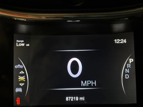 Used 2018 Jeep Grand Cherokee Limited AWD/4WD image 19