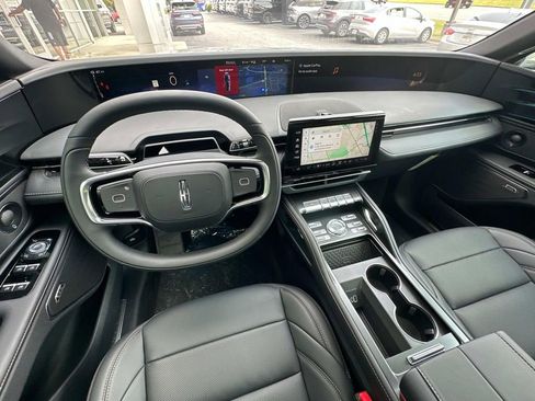 New 2025 Lincoln Nautilus Premier w/ Equipment Group 102A image 28