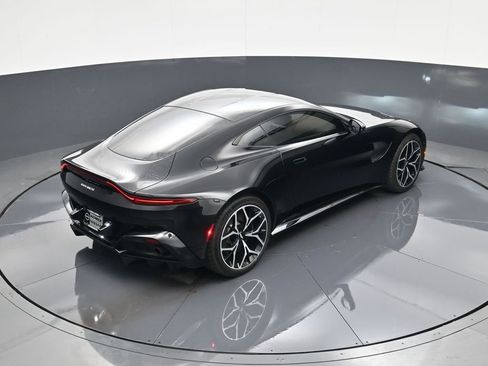 Used 2019 Aston Martin V8 Vantage Coupe image 34