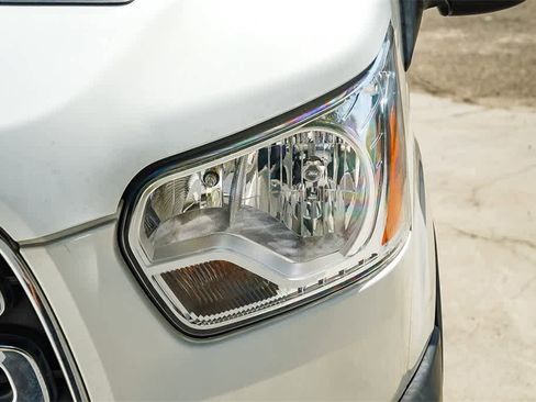 Used 2018 Ford Transit 350 XLT image 8