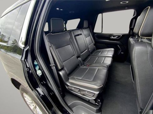 Used 2023 GMC Yukon SLT image 23