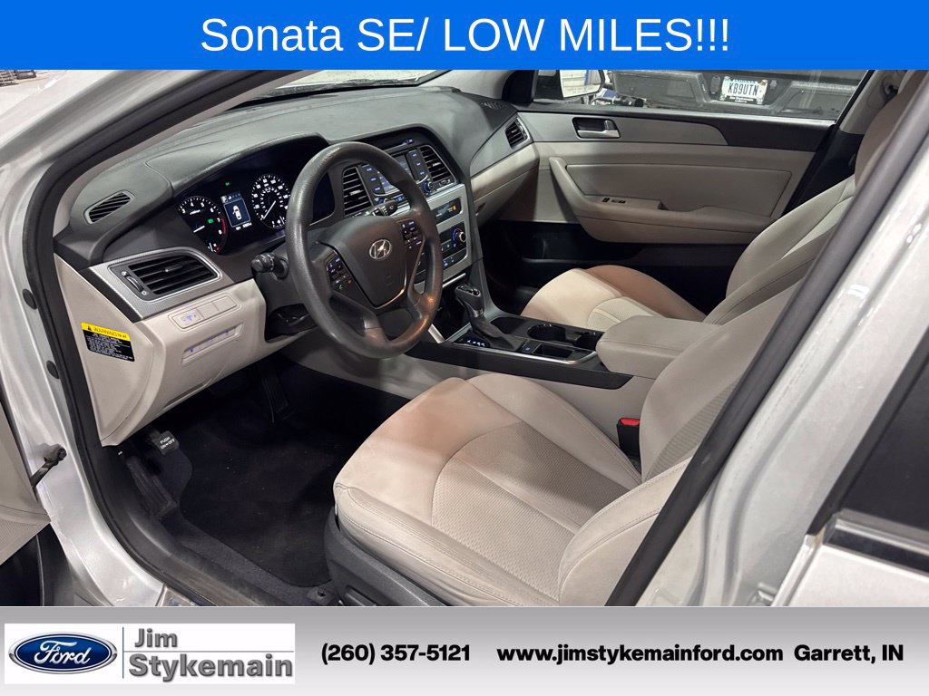 Used 2015 Hyundai Sonata SE w/ Option Group 09 FWD image 6