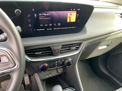 Used 2025 Buick Encore GX Preferred image 18