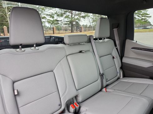 Certified 2025 GMC Sierra 1500 SLT w/ SLT Premium Package image 9