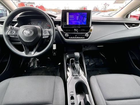 Used 2025 Toyota Corolla LE image 14