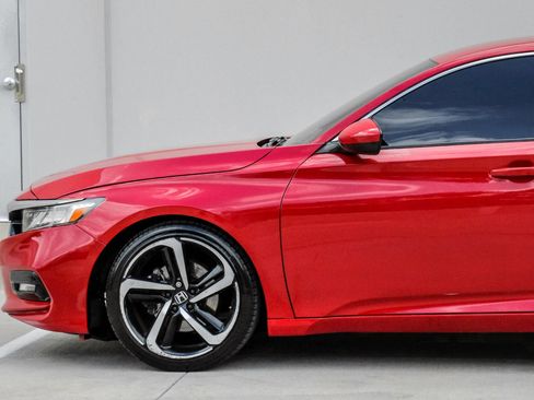 Used 2019 Honda Accord Sport image 10