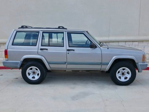 Used 2000 Jeep Cherokee Sport AWD/4WD image 2