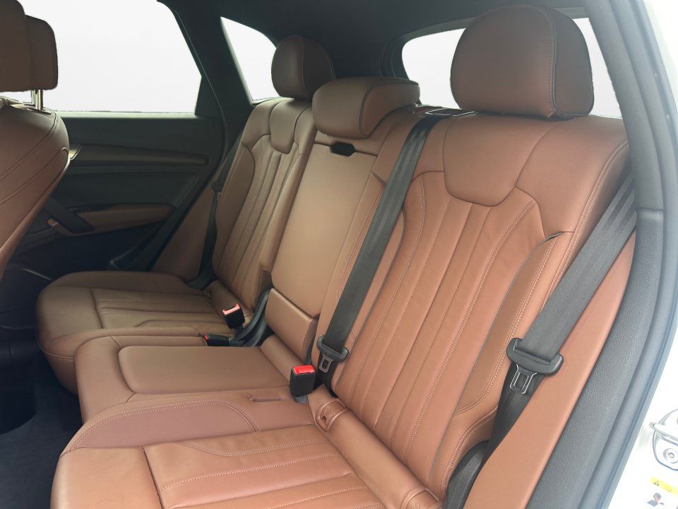 Used 2024 Audi Q5 2.0T Premium w/ Convenience Package AWD/4WD image 12