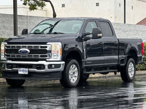 Used 2024 Ford F250 XLT image 8