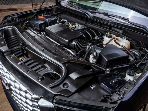 Used 2024 GMC Yukon XL Denali image 40