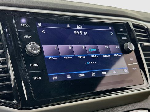 Used 2023 Volkswagen Atlas Cross Sport SE FWD image 14