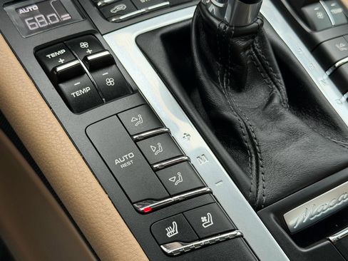 Used 2019 Porsche Macan S image 22