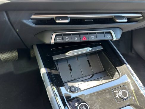 New 2026 Audi Q3 quattro 2.0T AWD/4WD image 20