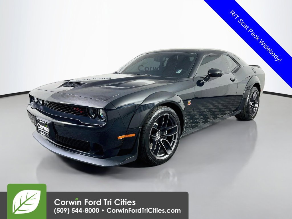 Used 2021 Dodge Challenger R/T Scat Pack RWD image 4