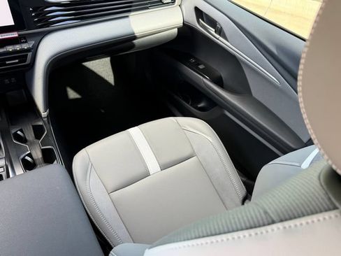 Used 2026 Toyota Camry SE w/ Convenience Package FWD image 26