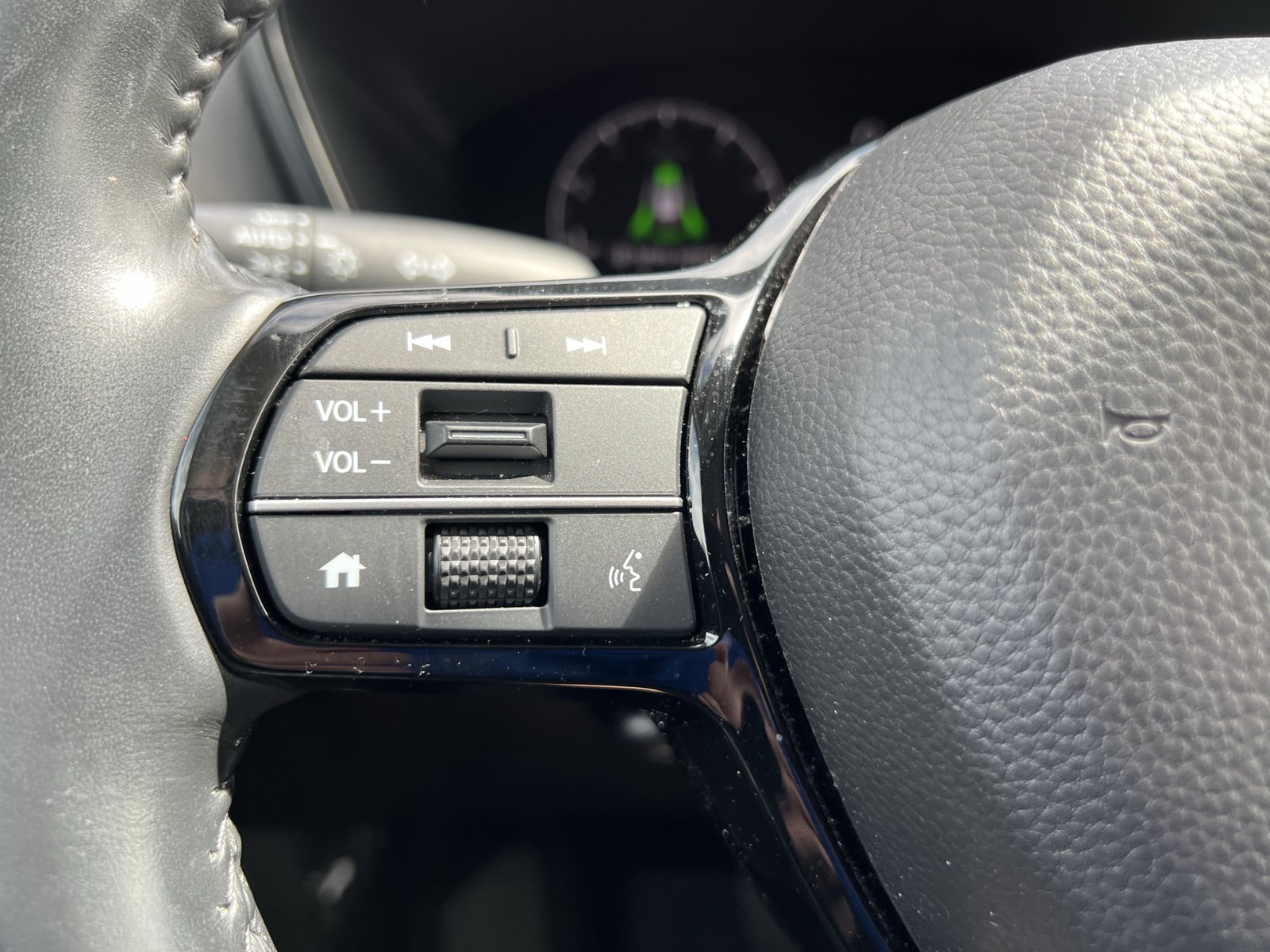 Used 2024 Honda CR-V EX-L image 18