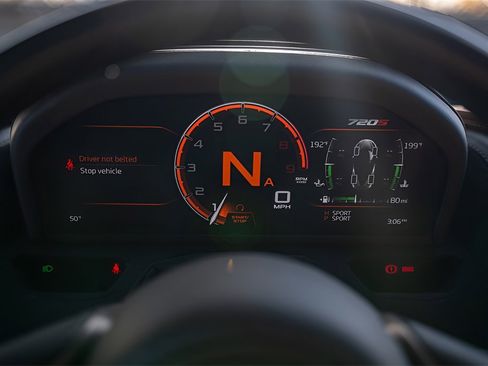 Used 2018 McLaren 720S image 38