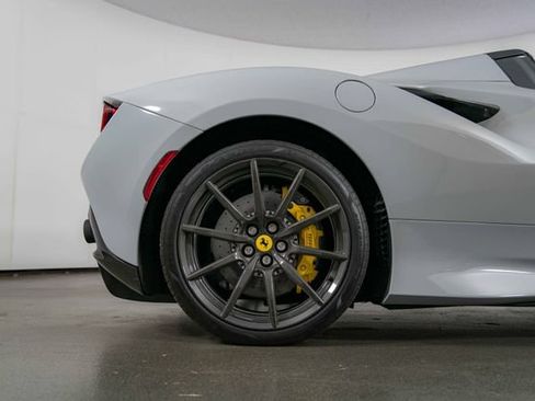 Used 2023 Ferrari F8 Tributo RWD image 10