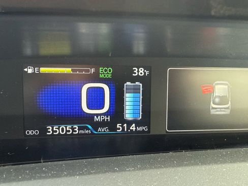 Used 2020 Toyota Prius XLE w/ Advanced Technology Package image 8