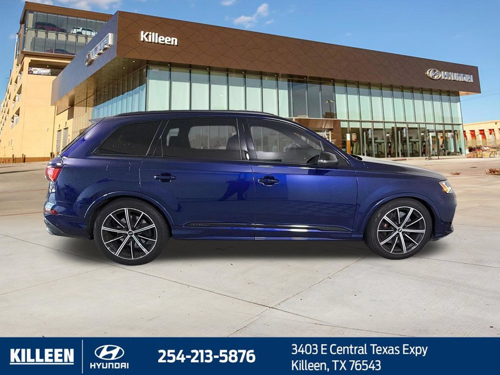 Used 2020 Audi SQ7 Premium Plus w/ Towing Package AWD/4WD image 9