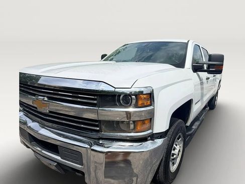 Used 2018 Chevrolet Silverado 2500 W/T w/ WT Convenience Package RWD image 5