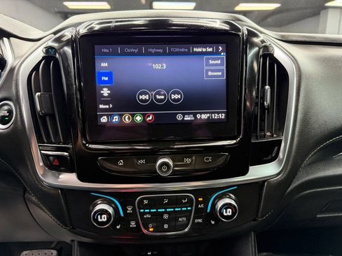 Used 2021 Chevrolet Traverse LT FWD image 24