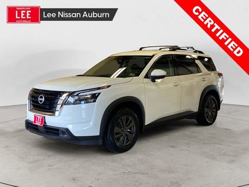 Certified 2023 Nissan Pathfinder SV image 1