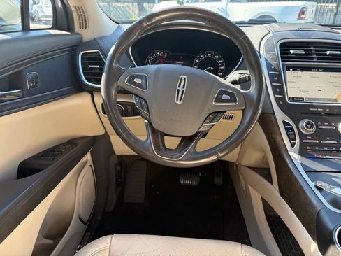 Used 2016 Lincoln MKX Reserve w/ Technology Package AWD/4WD image 6