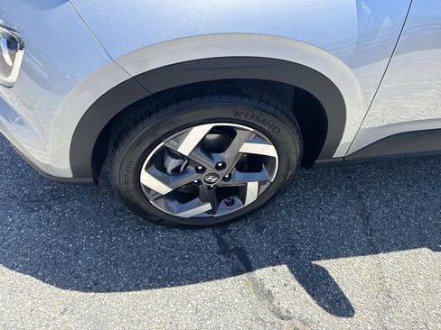 Certified 2026 Hyundai Venue SEL FWD image 10