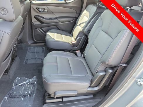 Used 2023 Chevrolet Traverse RS w/ LPO, Floor Liner Package FWD image 27