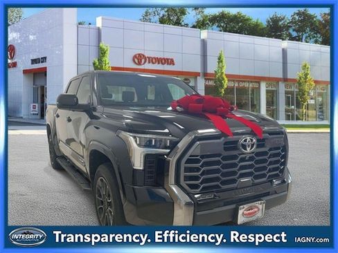 Used 2025 Toyota Tundra Platinum w/ TRD Off-Road Package image 1